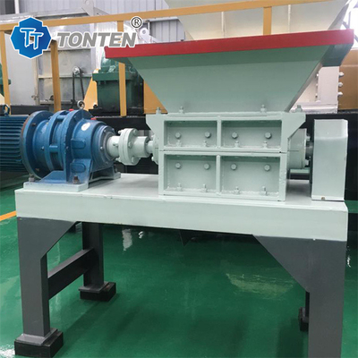 Trituratore a singolo albero per tubi industriali in PE Trituratore di gomma per rottami di metallo