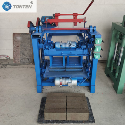 Macchine per la fabbricazione di mattoni in argilla massiccia Macchine per la fabbricazione di mattoni in Africa
