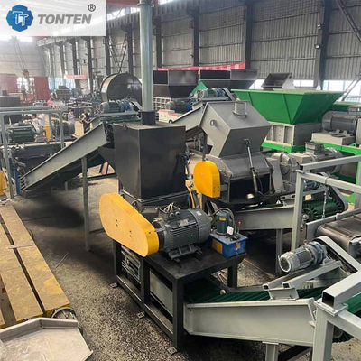 Linea di produzione di rottura di gomma per pneumatici ad alta efficienza per il riutilizzo dei rifiuti