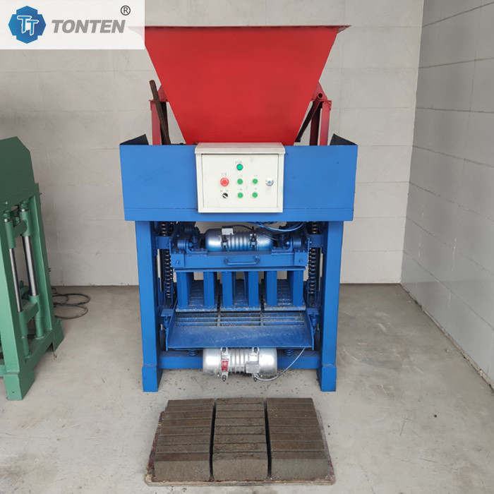 Attrezzature semiautomatiche per la fabbricazione di mattoni a scarico di cemento per mattoni a colori standard