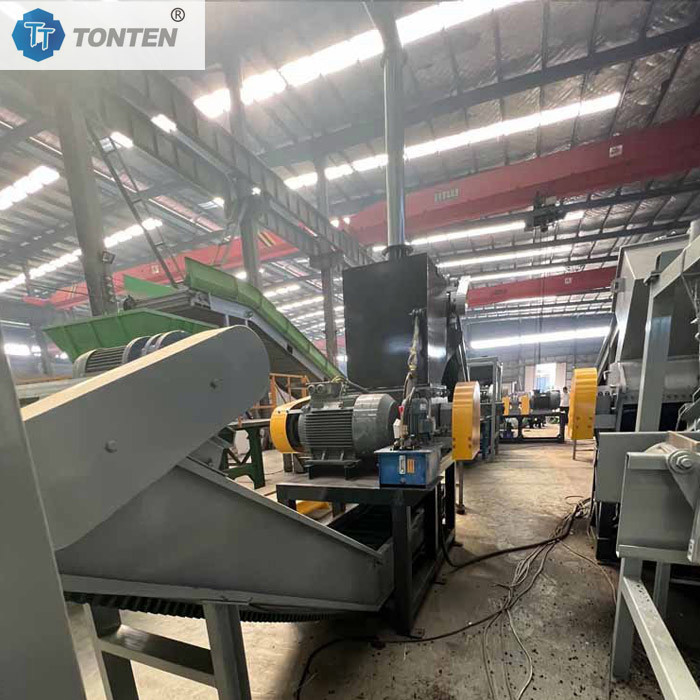 Linea di produzione di rottura di gomma per pneumatici ad alta efficienza per il riutilizzo dei rifiuti